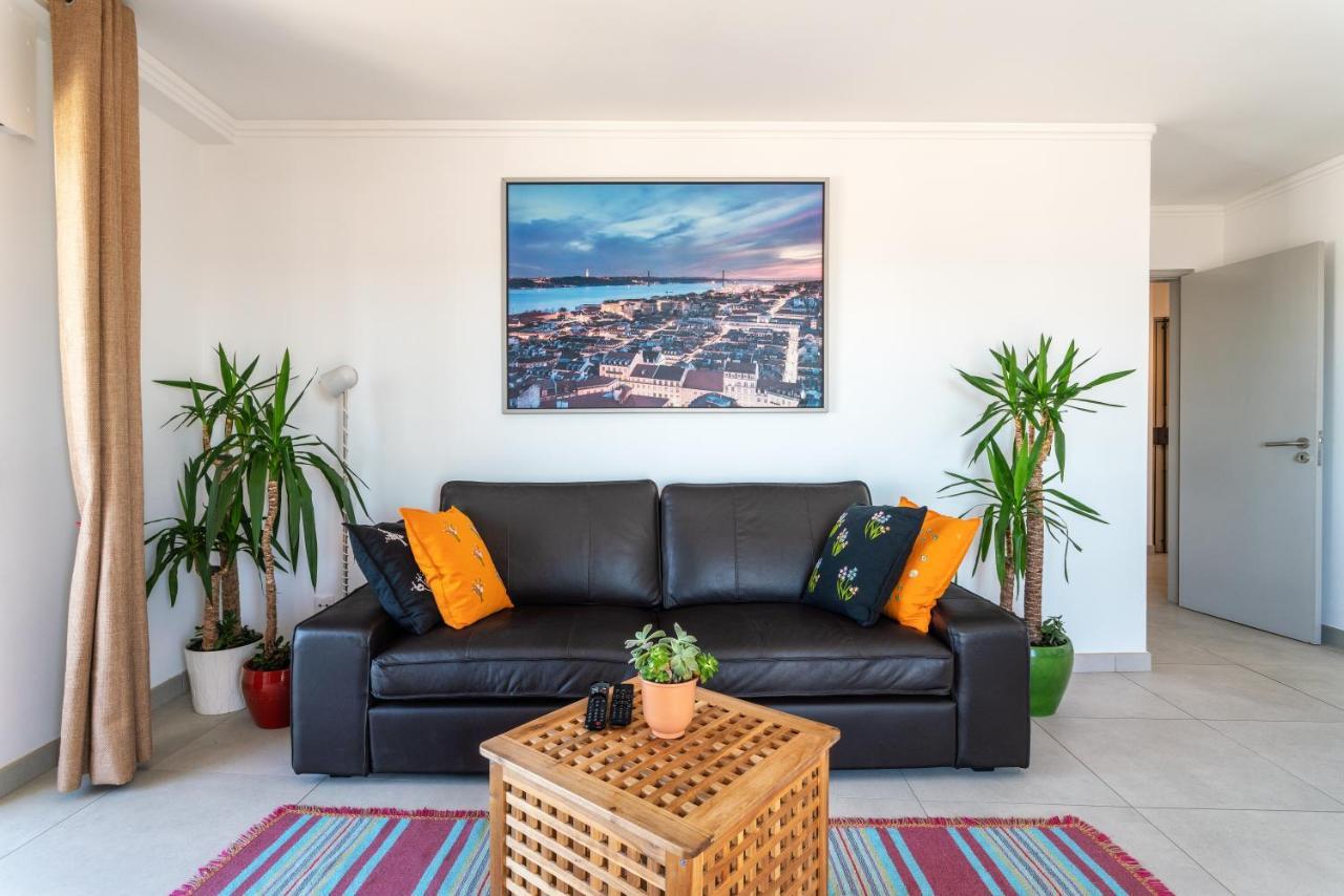 Faro Center Stunning View Apartment Bagian luar foto