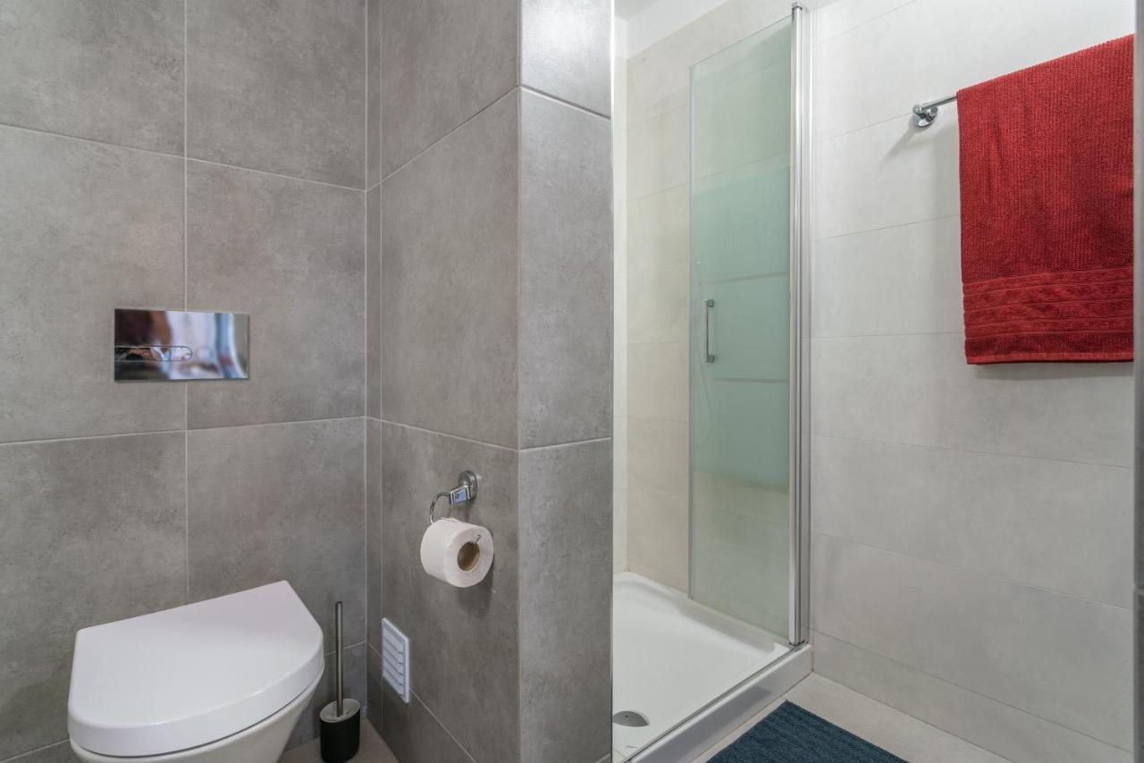 Faro Center Stunning View Apartment Bagian luar foto