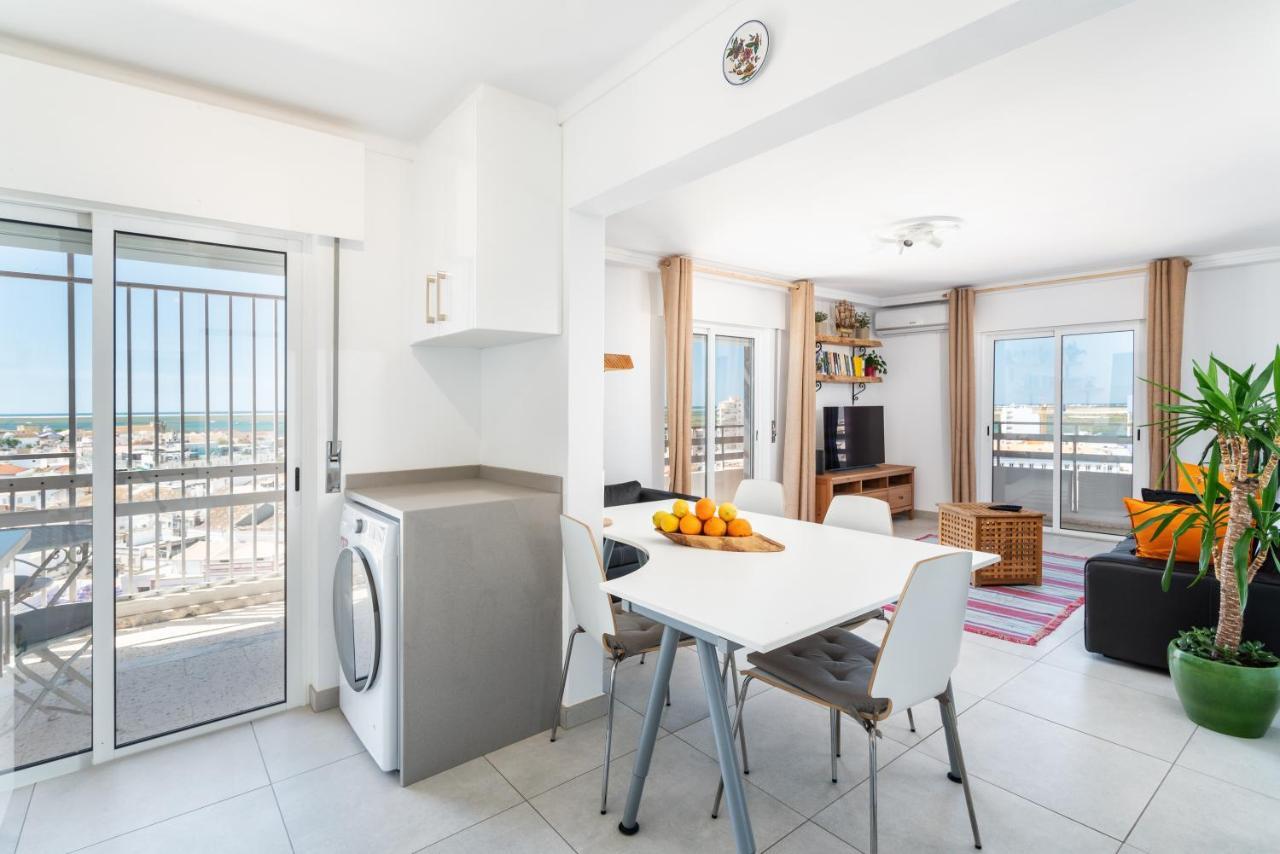 Faro Center Stunning View Apartment Bagian luar foto