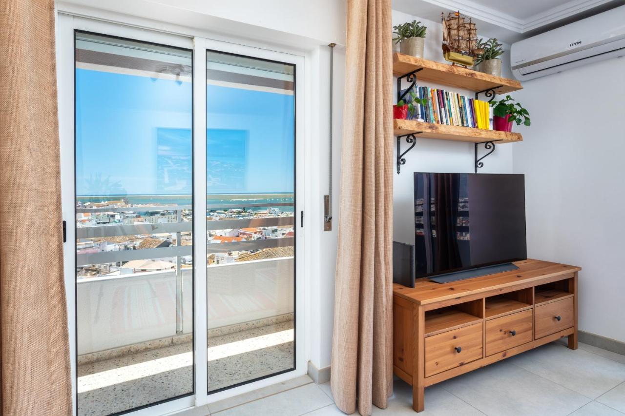 Faro Center Stunning View Apartment Bagian luar foto